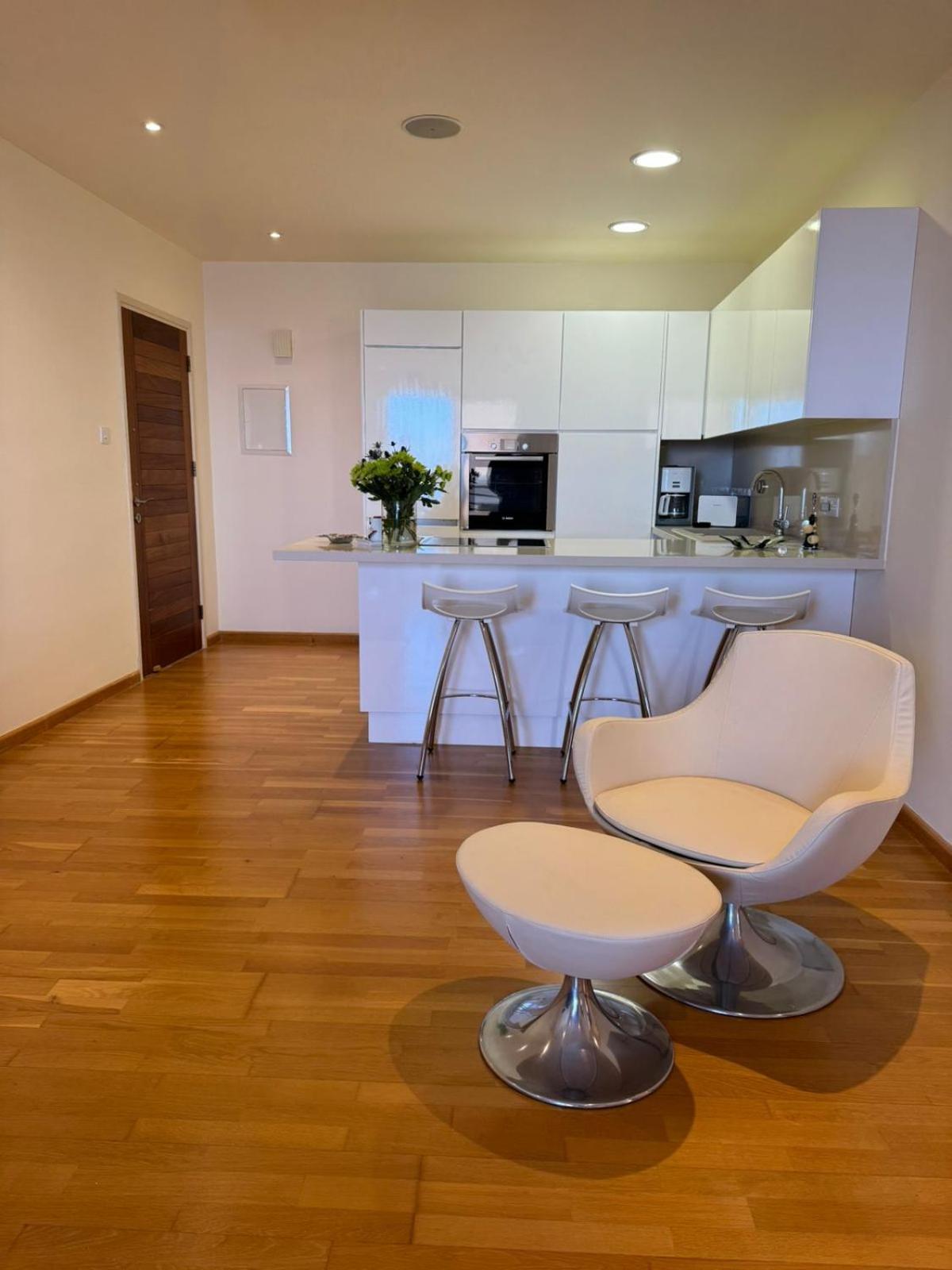 11 Suites - Golden Sunrise Suite Larnaka Zimmer foto